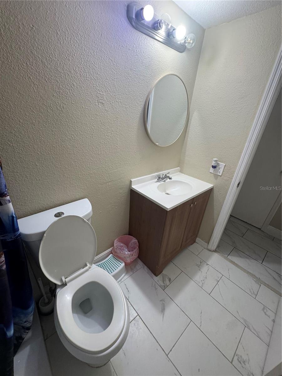 W7875068
