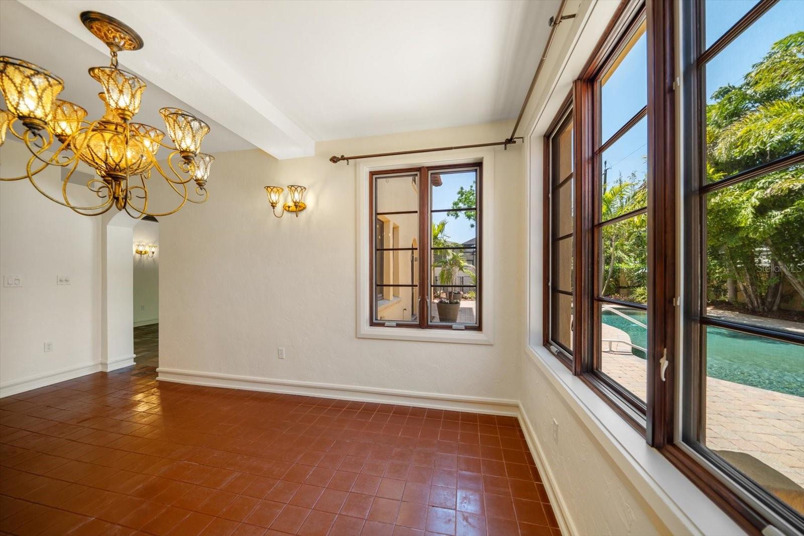 Breakfast Room