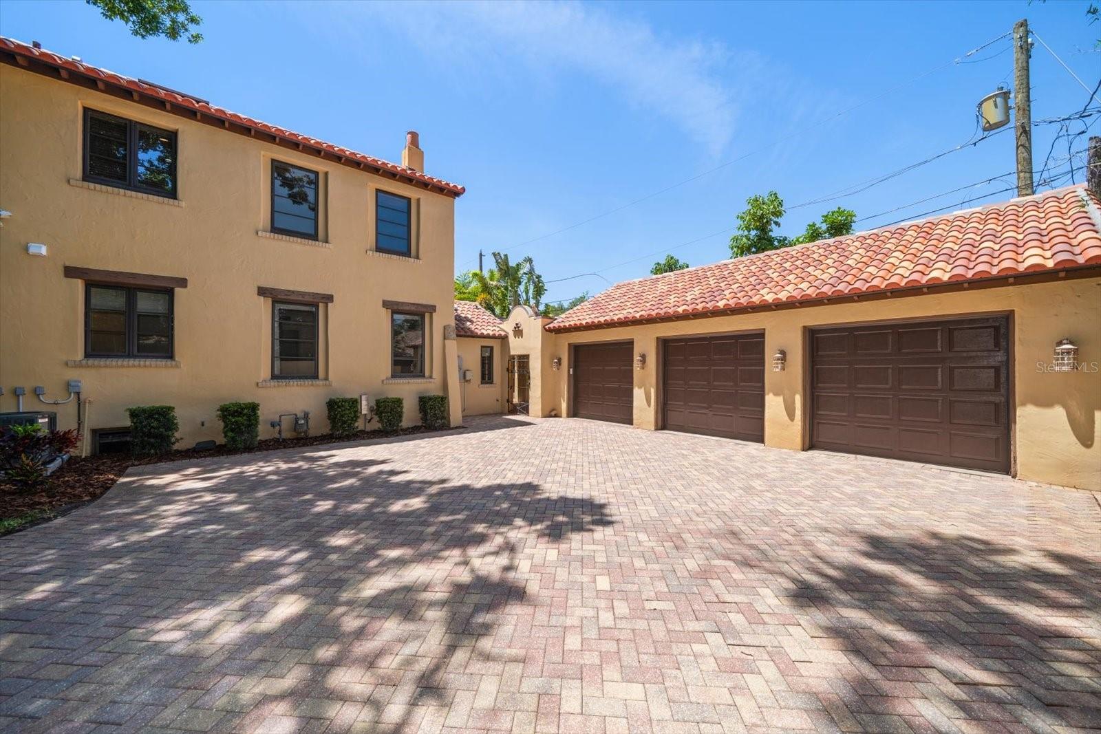 Brick Paver Driveway to 3 Car Garage