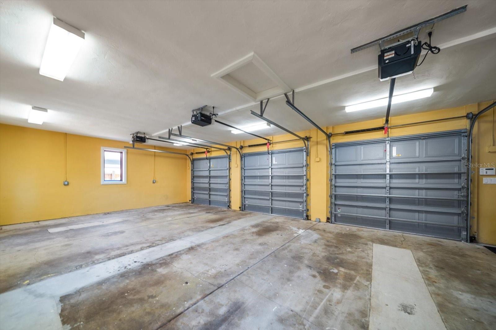 3 Car Garage