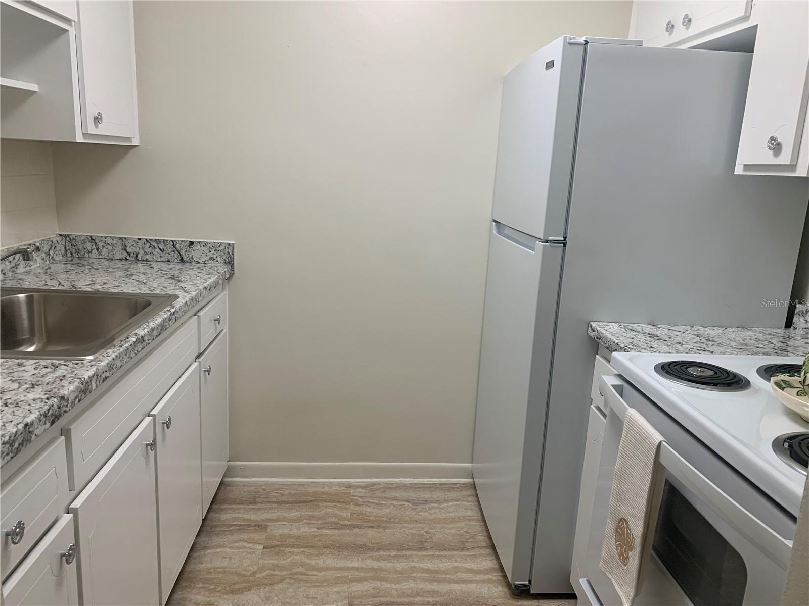 Kitchen newly updated.
