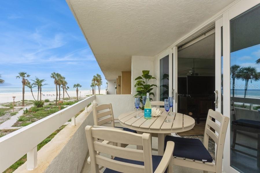 Livingroom Balcony