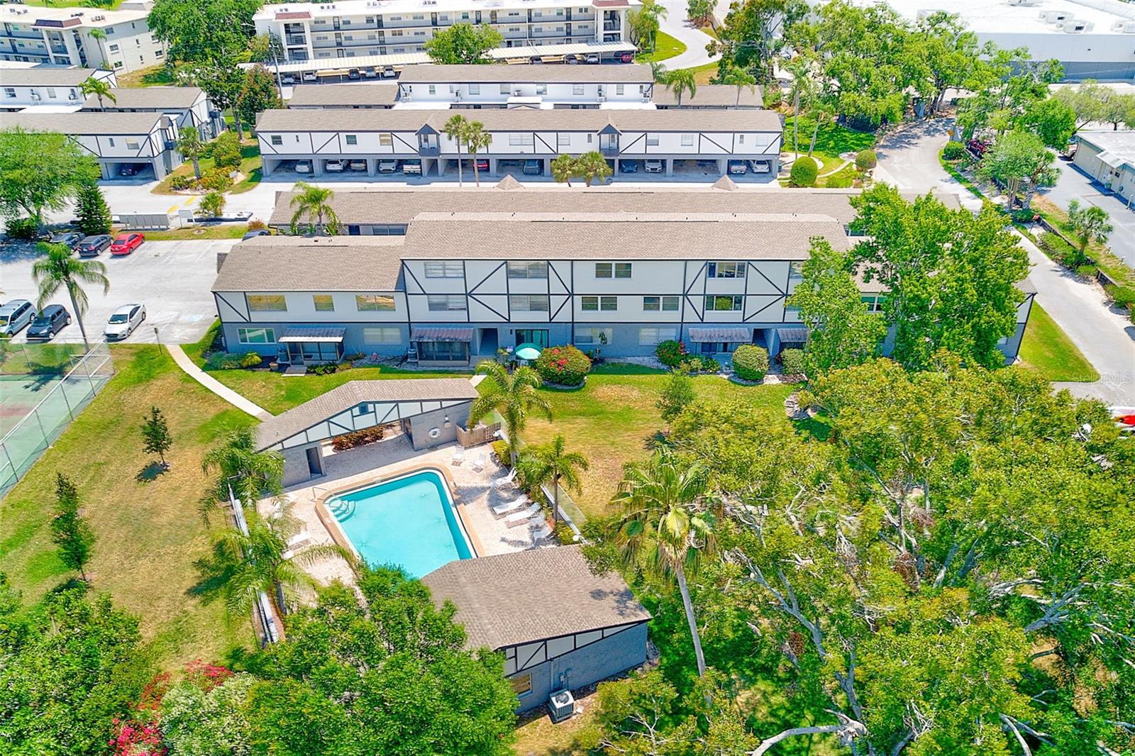 Exterior Back & Pool/Clubhouse
