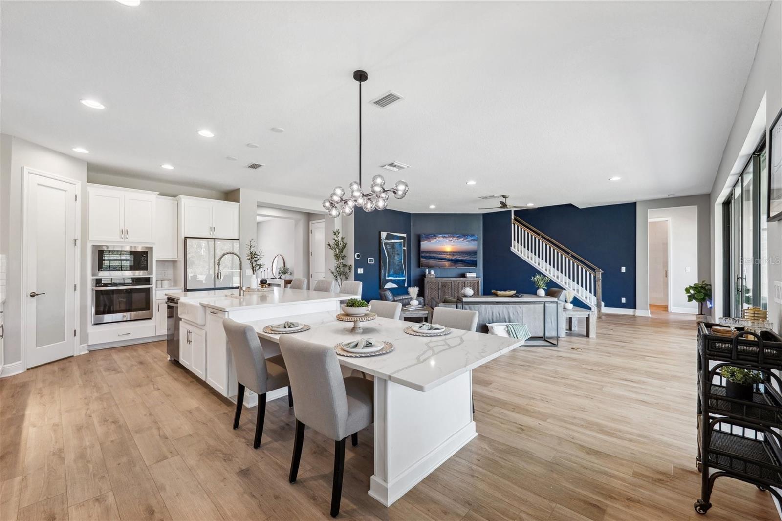 Kitchen / Living Room