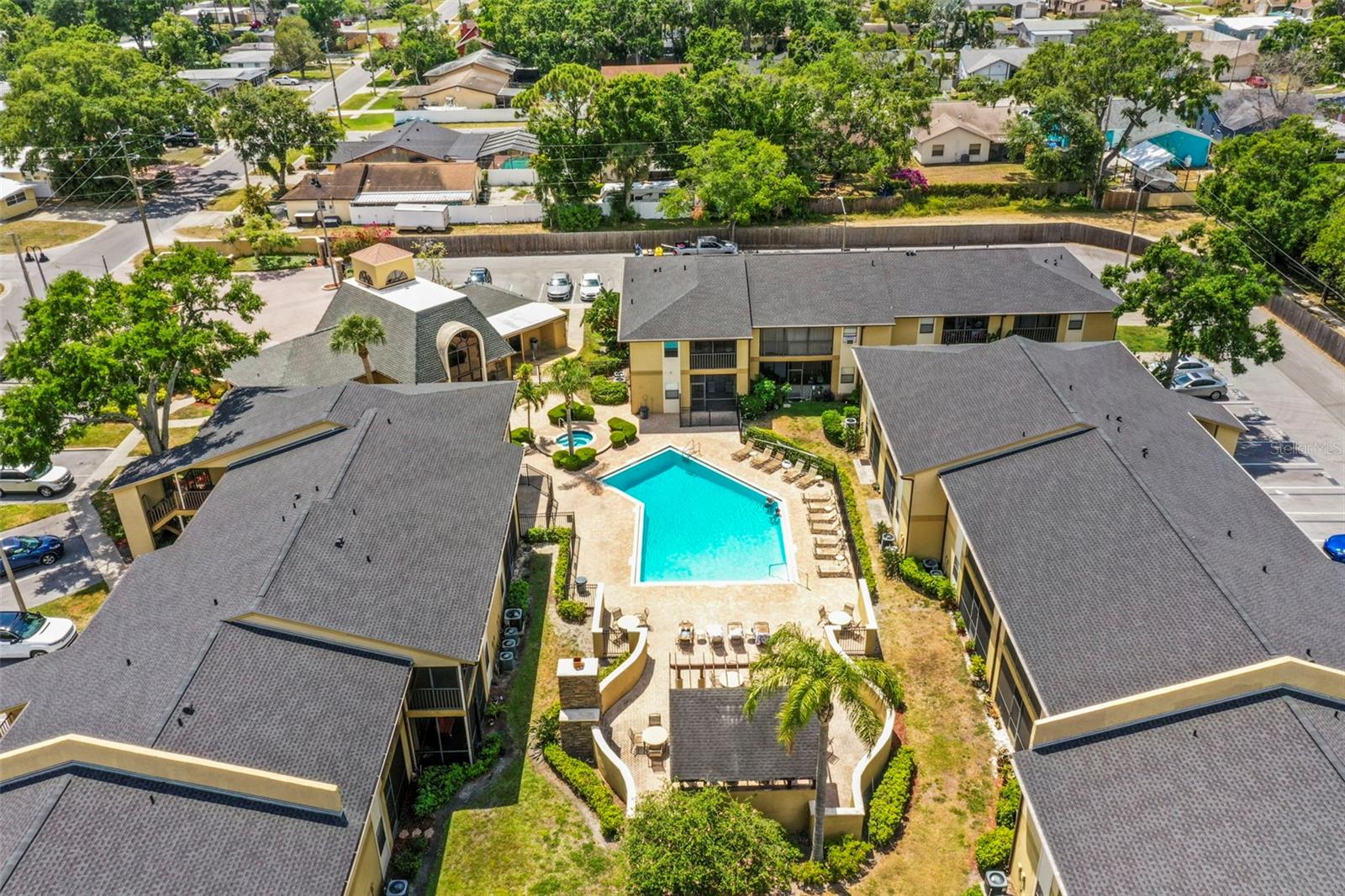Pool, spa and bbq area
