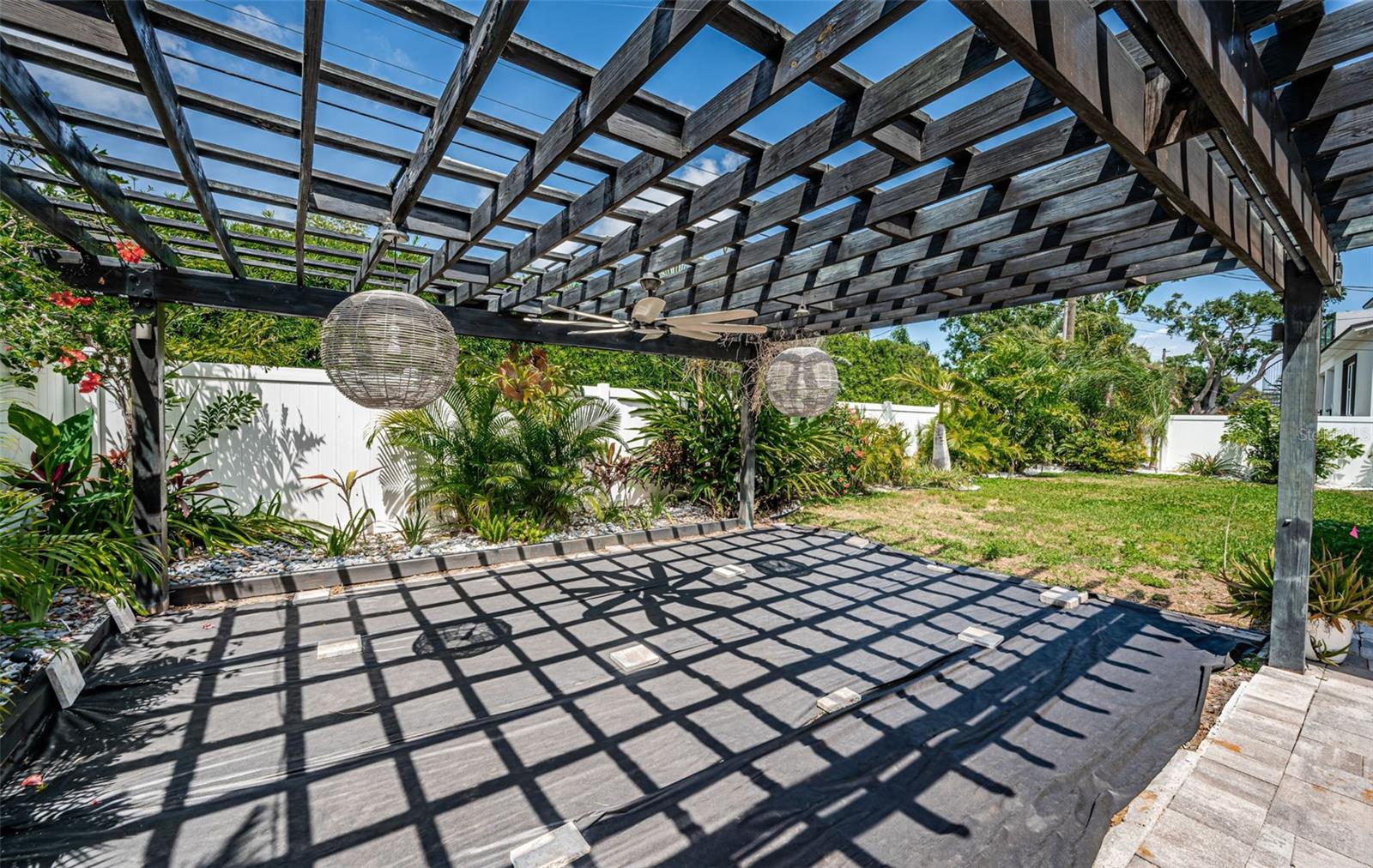 Trellis-covered Lanai