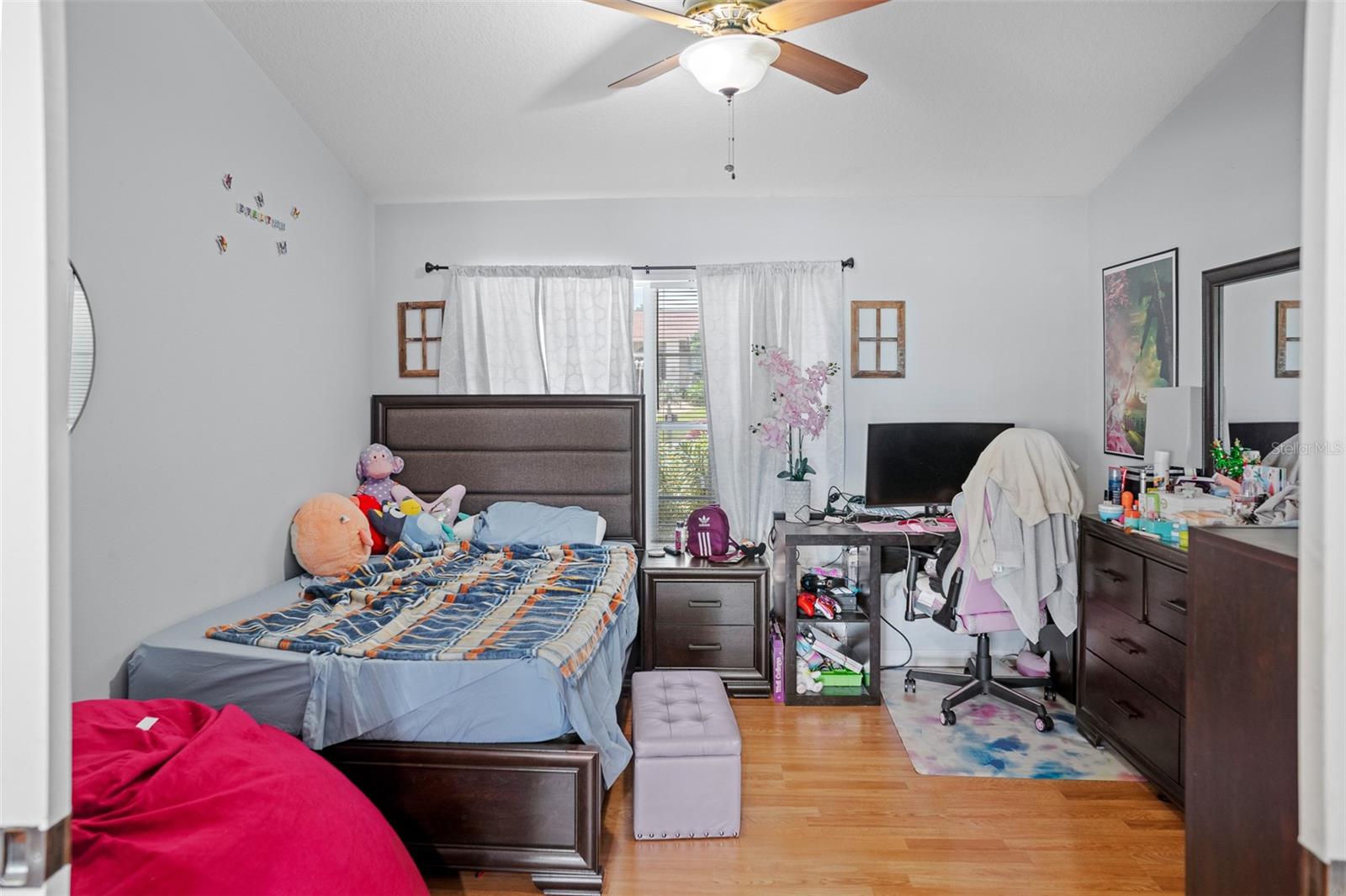 Office/Den that is being used as a bedroom