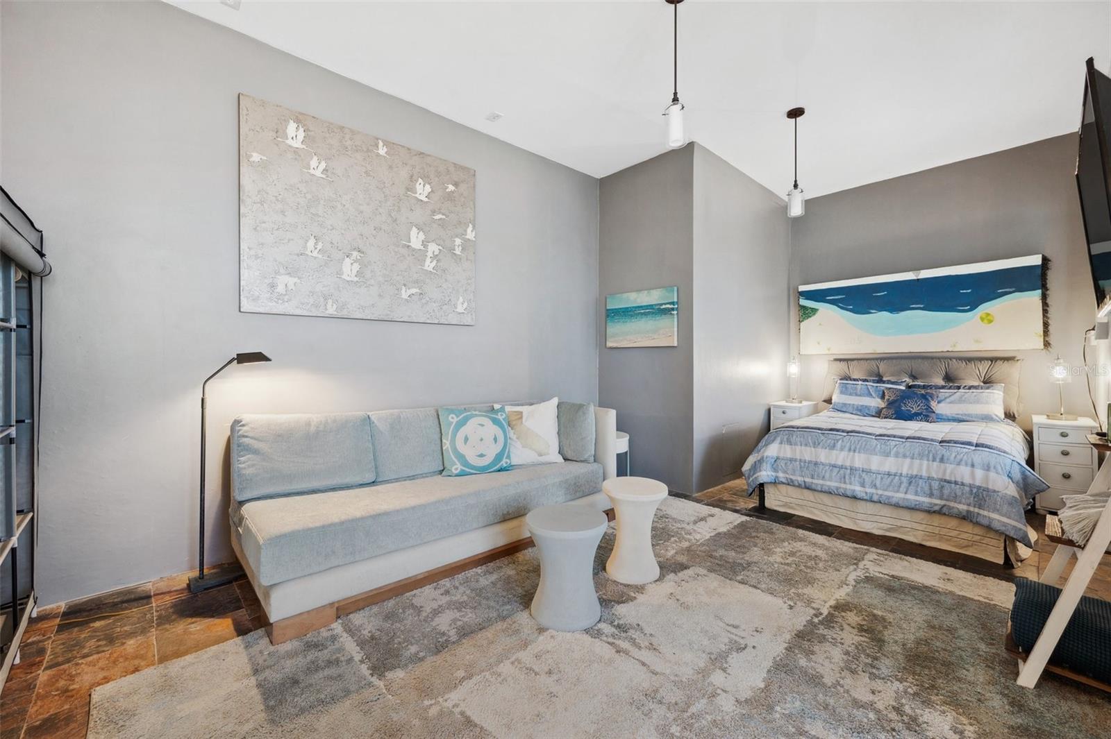 The Strand/Studio
