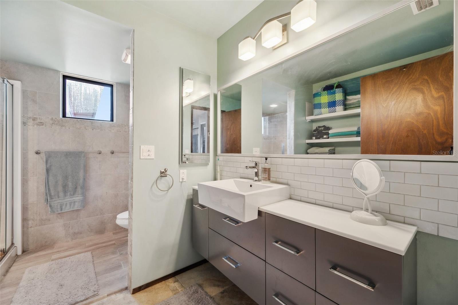 3rd  Home  Bathroom