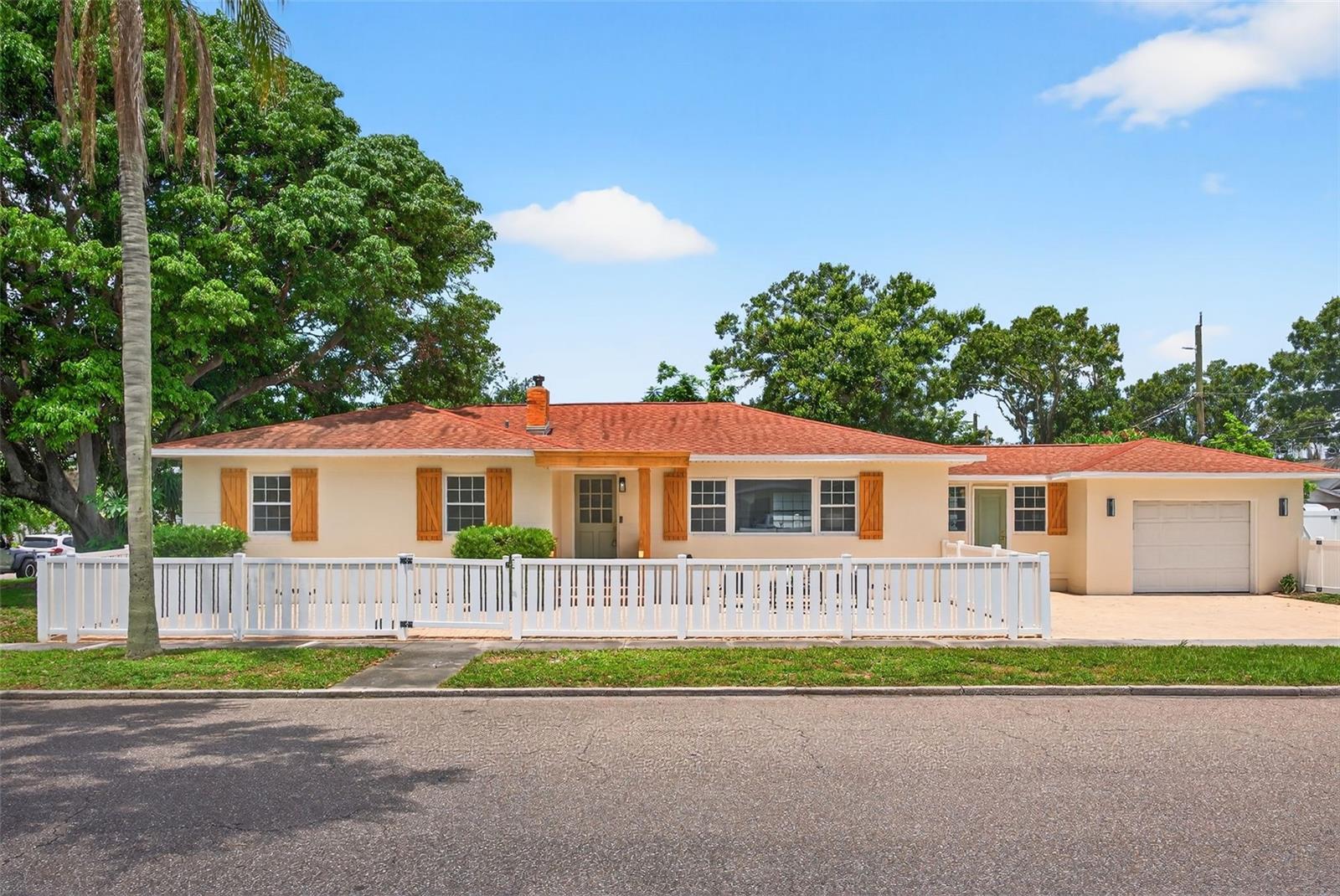 Mid-Century Charm in Historic Kenwood!