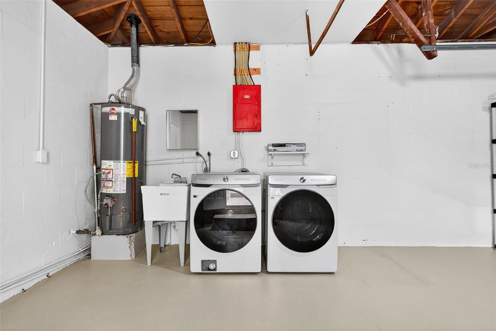 Laundry in Garage off the Dining Room