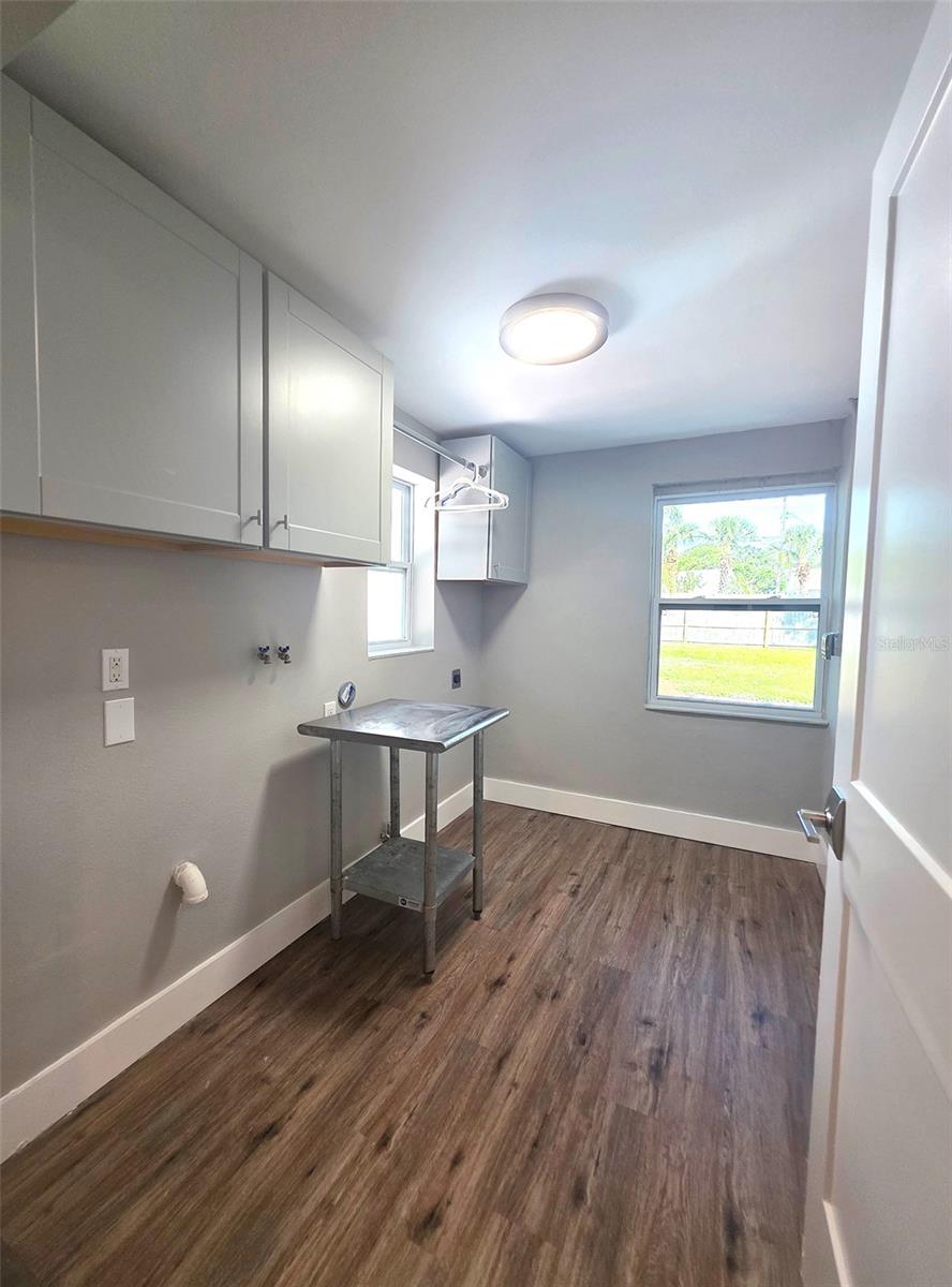 Laundry room off of the kicthen.