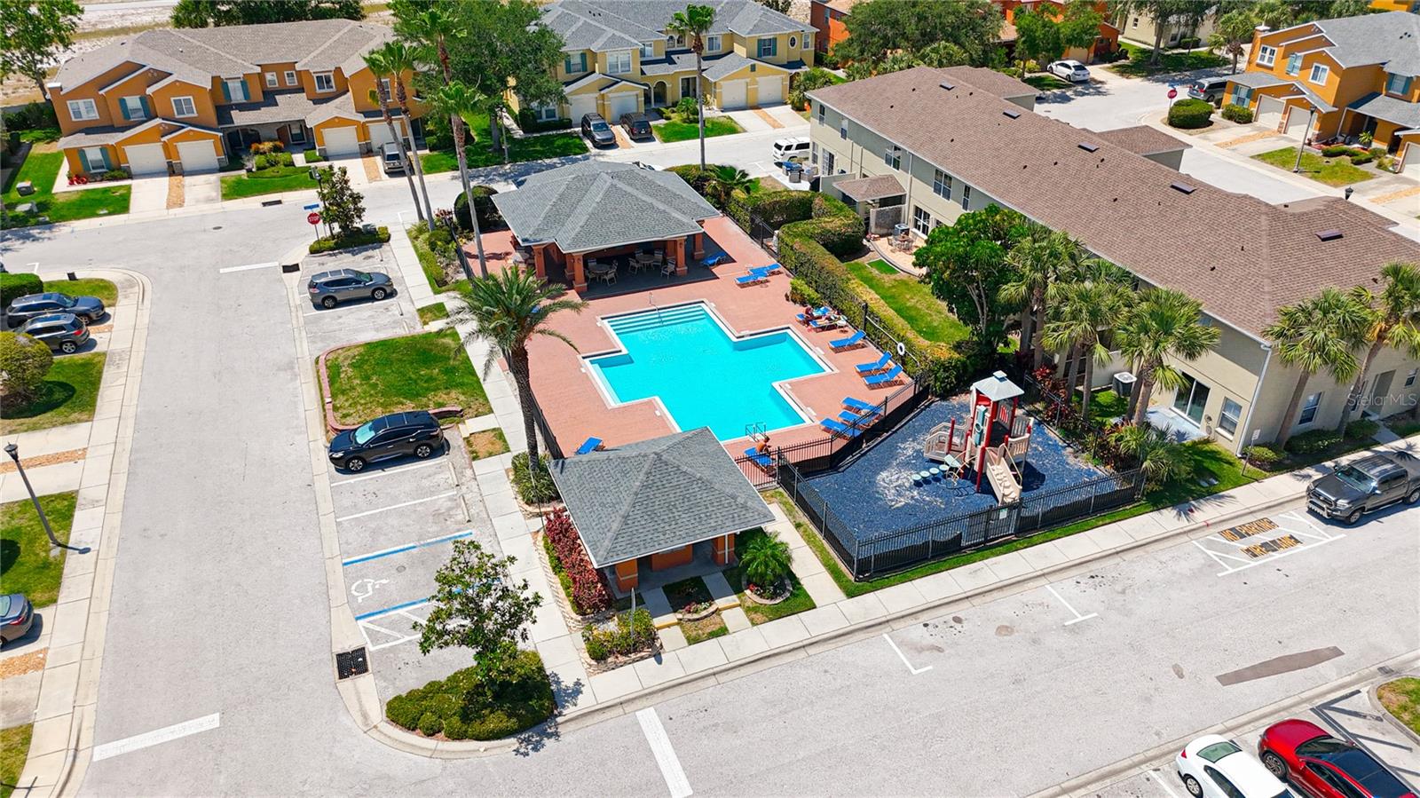 Community Area - Pool & Playground