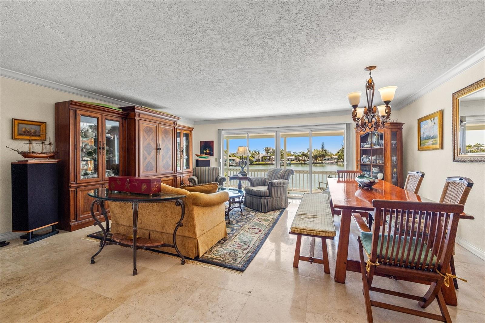 Living/dining room combo