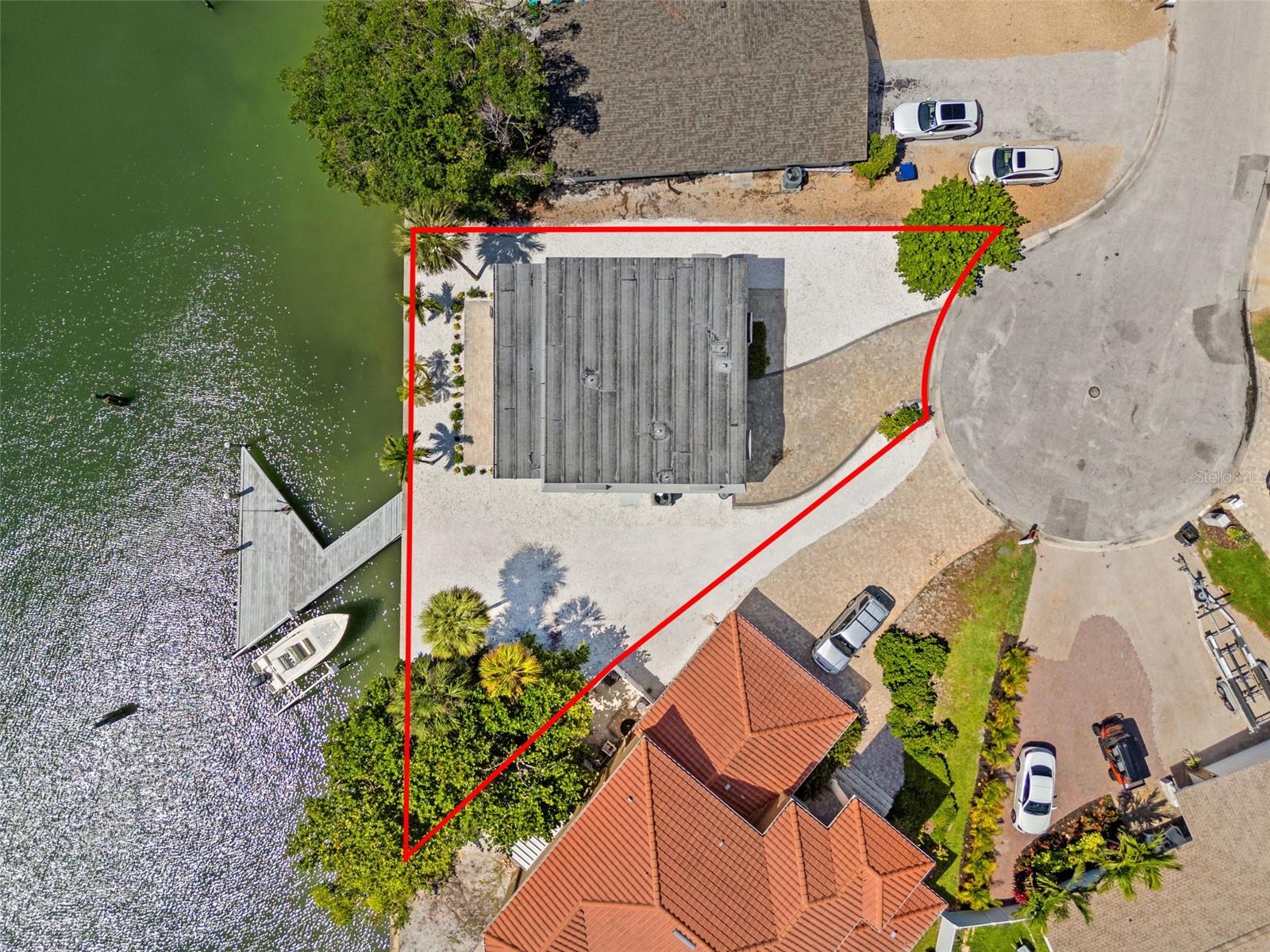 Aerial outline of the property