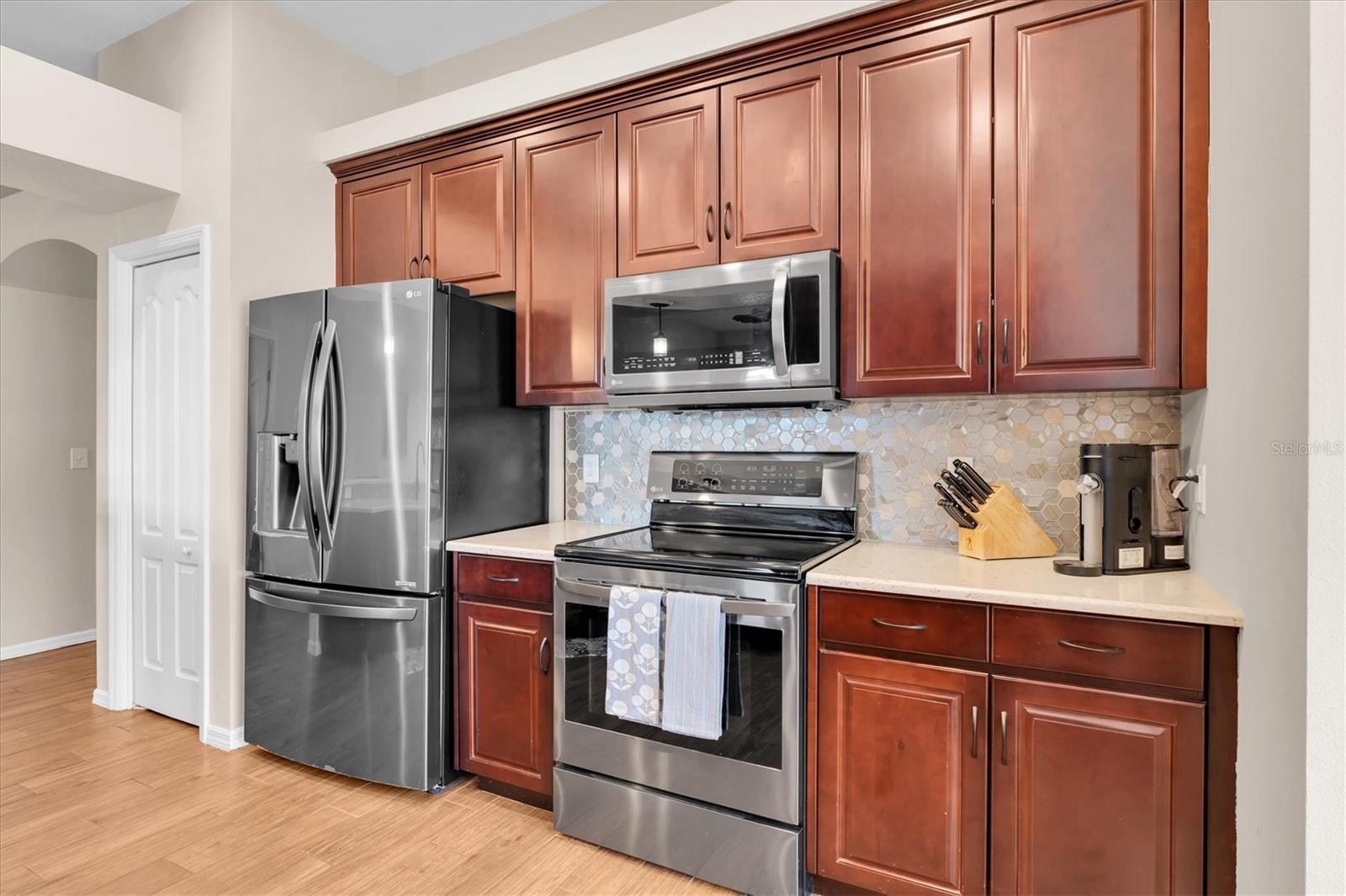 Upgraded Kitchen with Stainless Steel Appliances