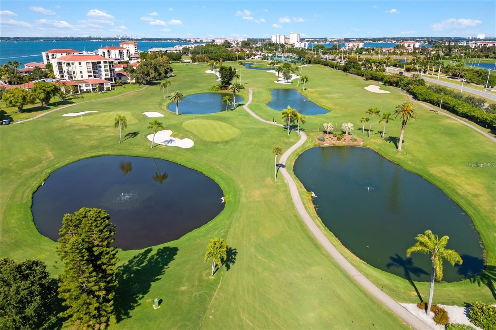 1st class 18-hole Isla del Sol golf course