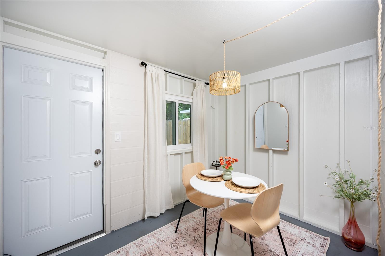 Bonus Room perfect for dining or office