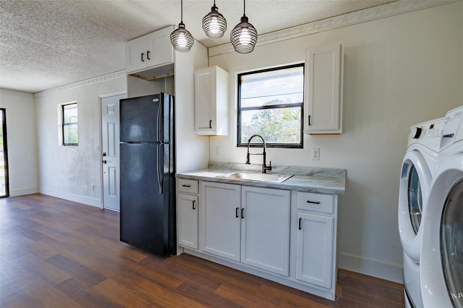 kitchen - laundry