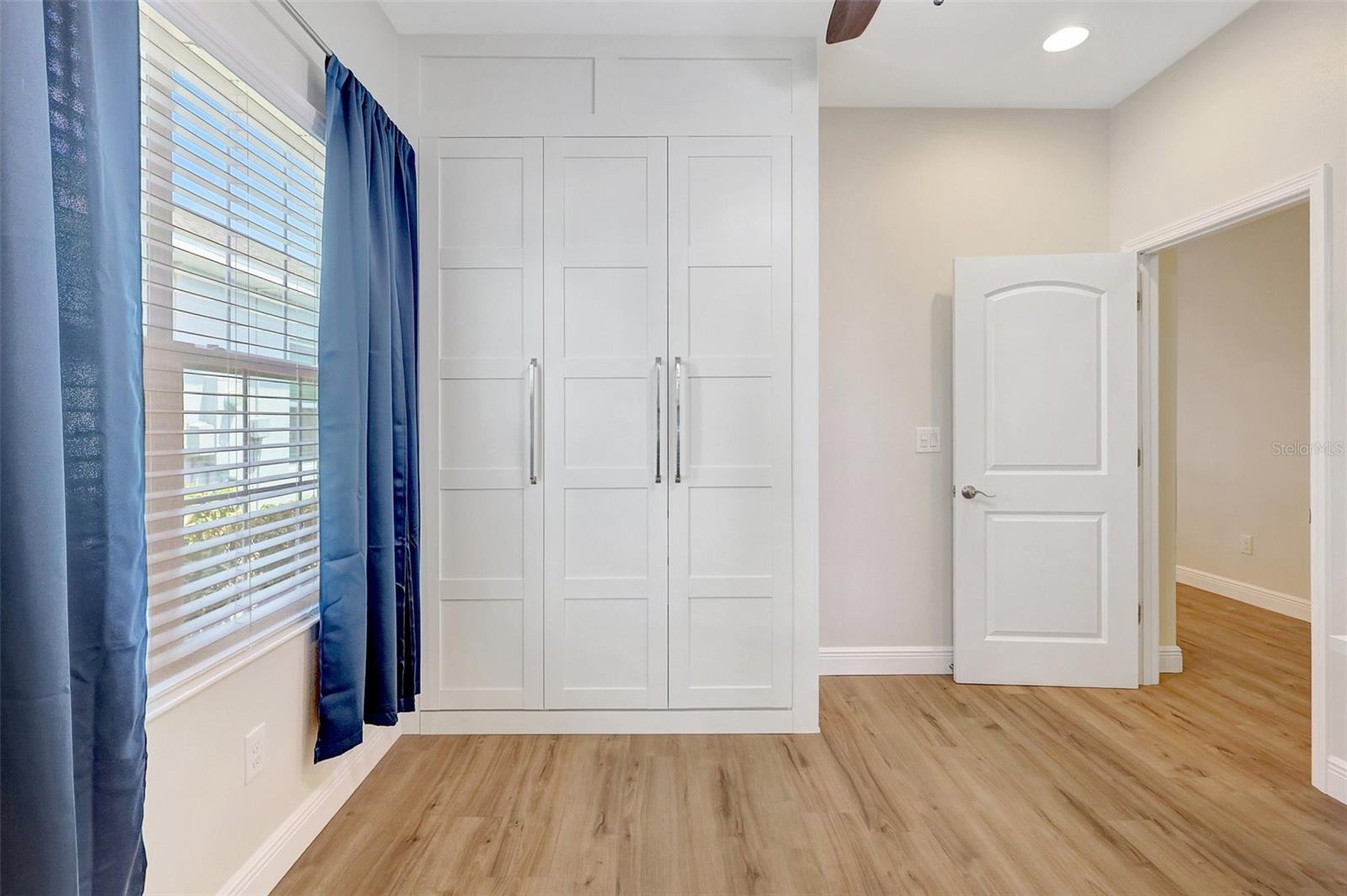 Den with Built In Wardrobe - can be used for a 3rd Bedroom