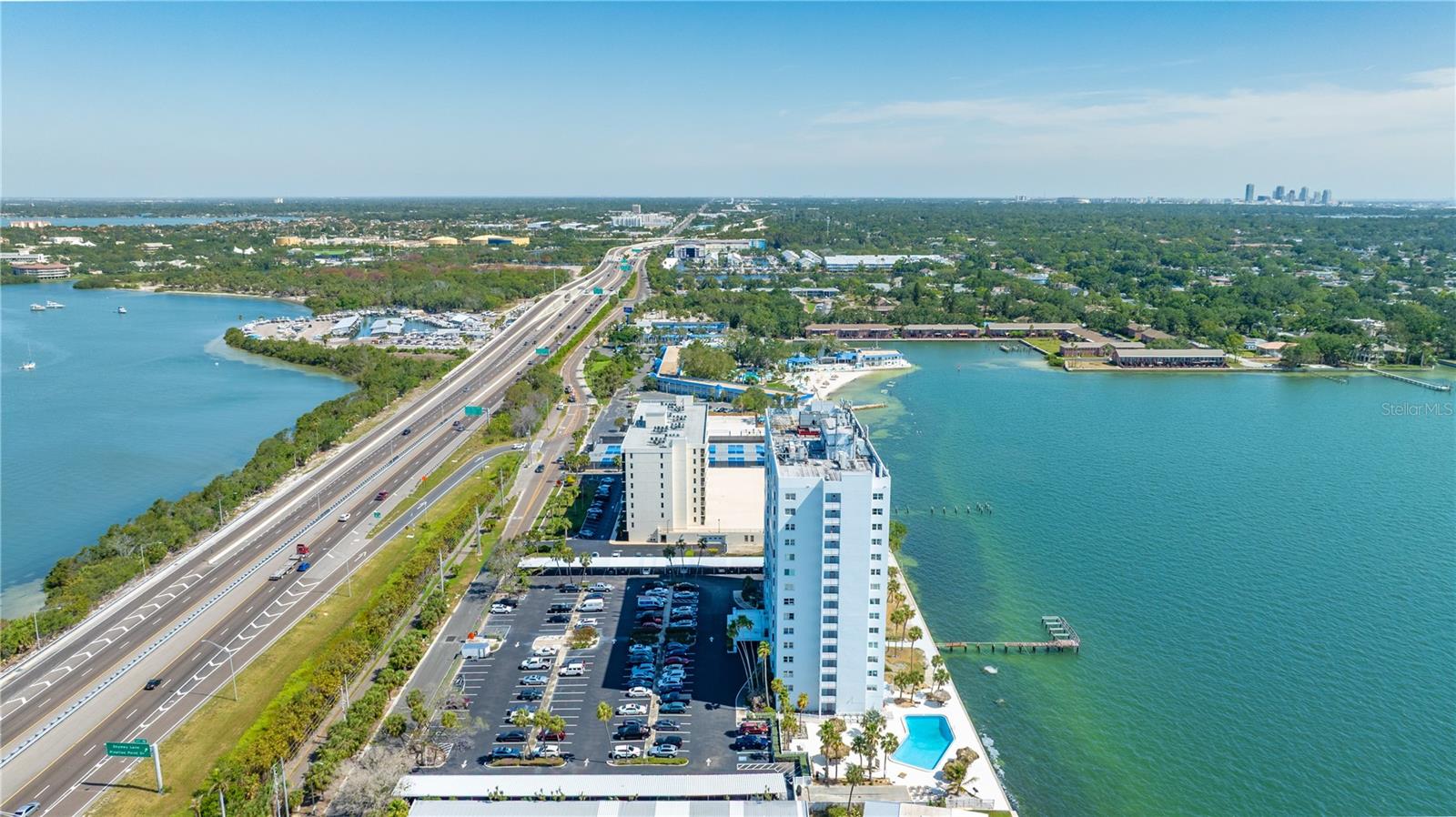 Quick access to those working in Downtown St. Pete, Tampa, or across the Skyway Bridge.