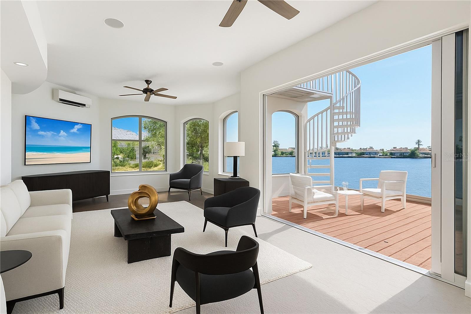 Virtually staged bonus room