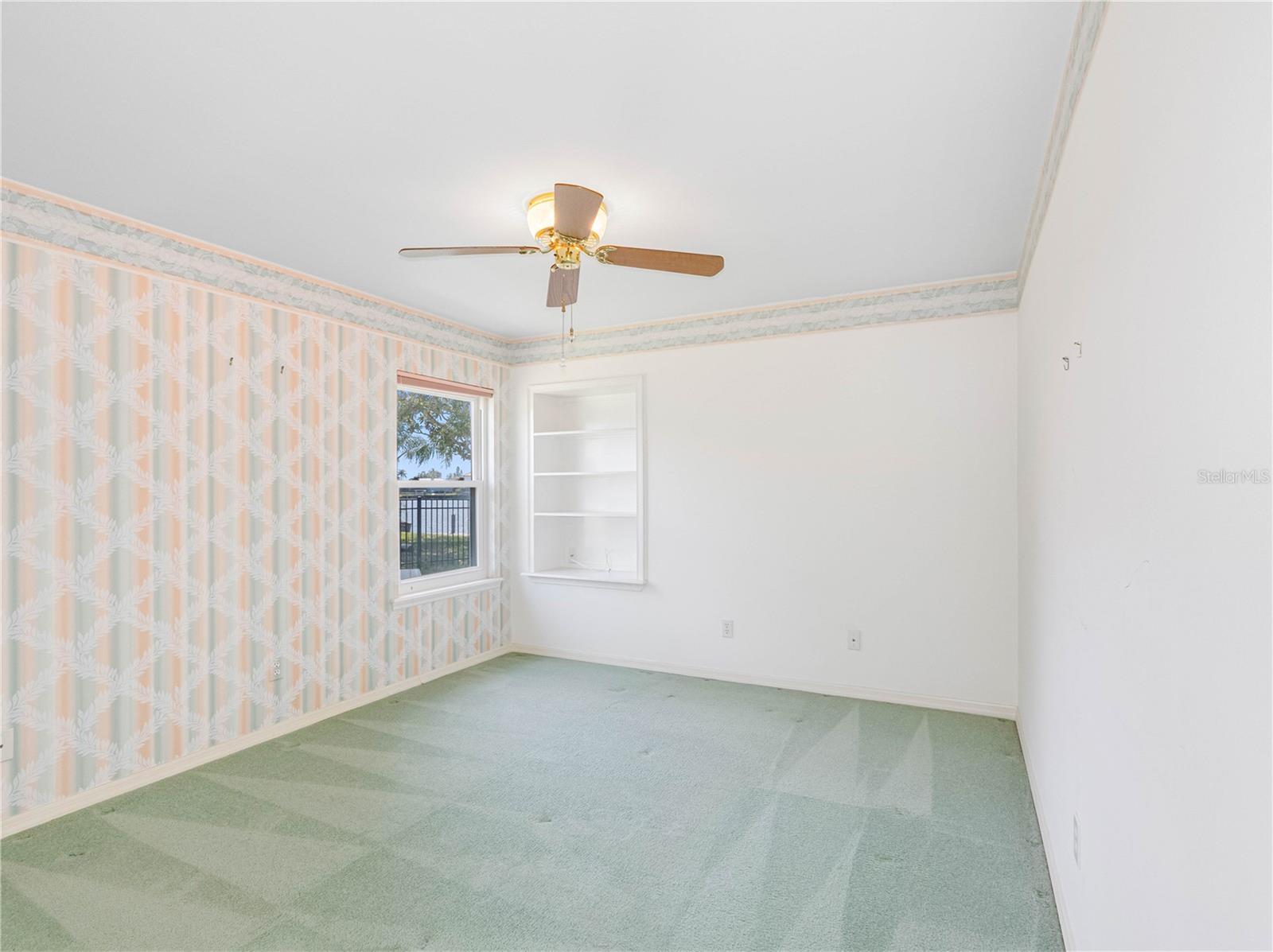 2nd bedroom