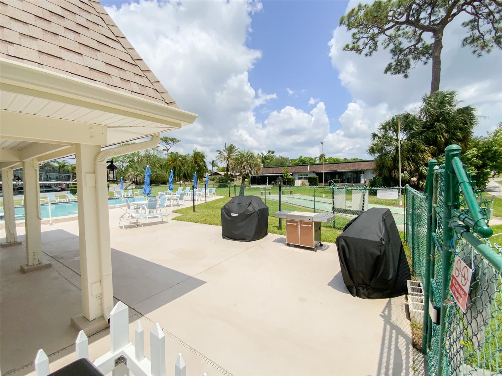 Community Pool/BBQ Area