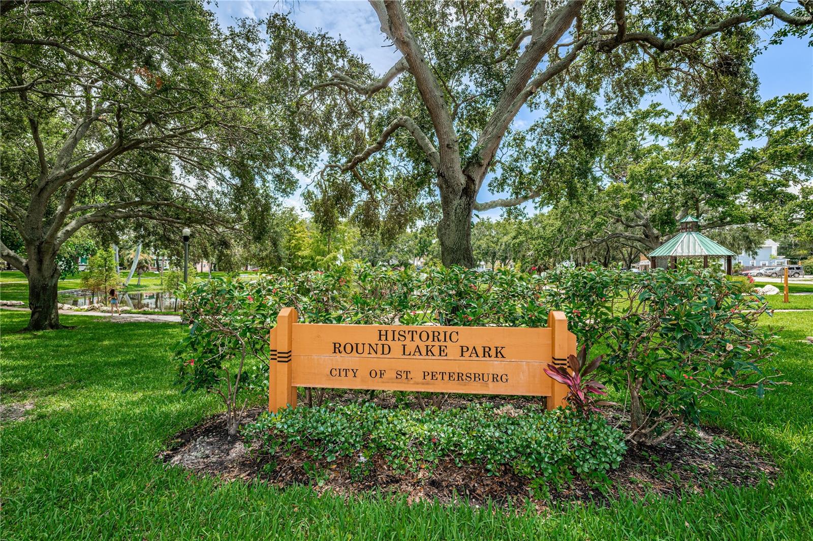 Round lake is a quick stroll and also features local eateries like Flatbread and butter and Bier Boutique!