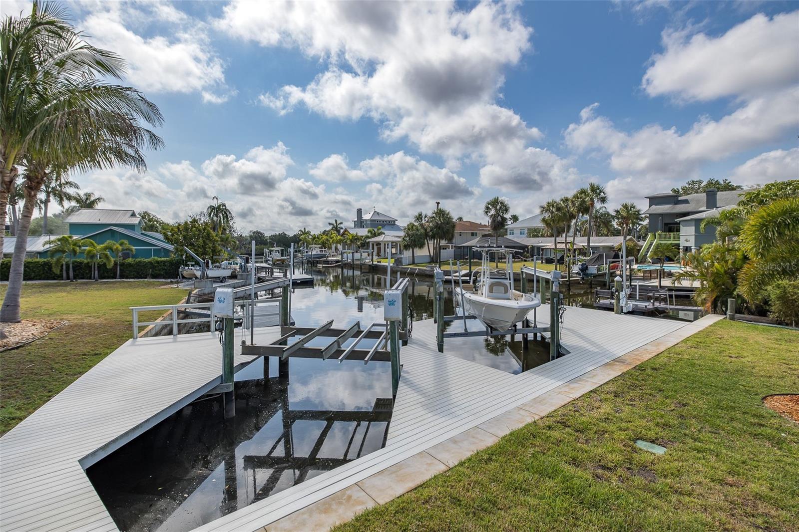 Two docks and lifts plus jets lift