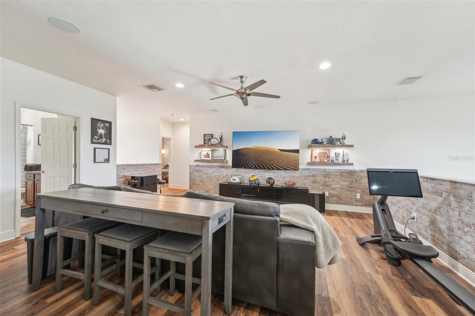 OVER-SIZED LOFT READY FOR ALL THE ENTERTAINMENT!