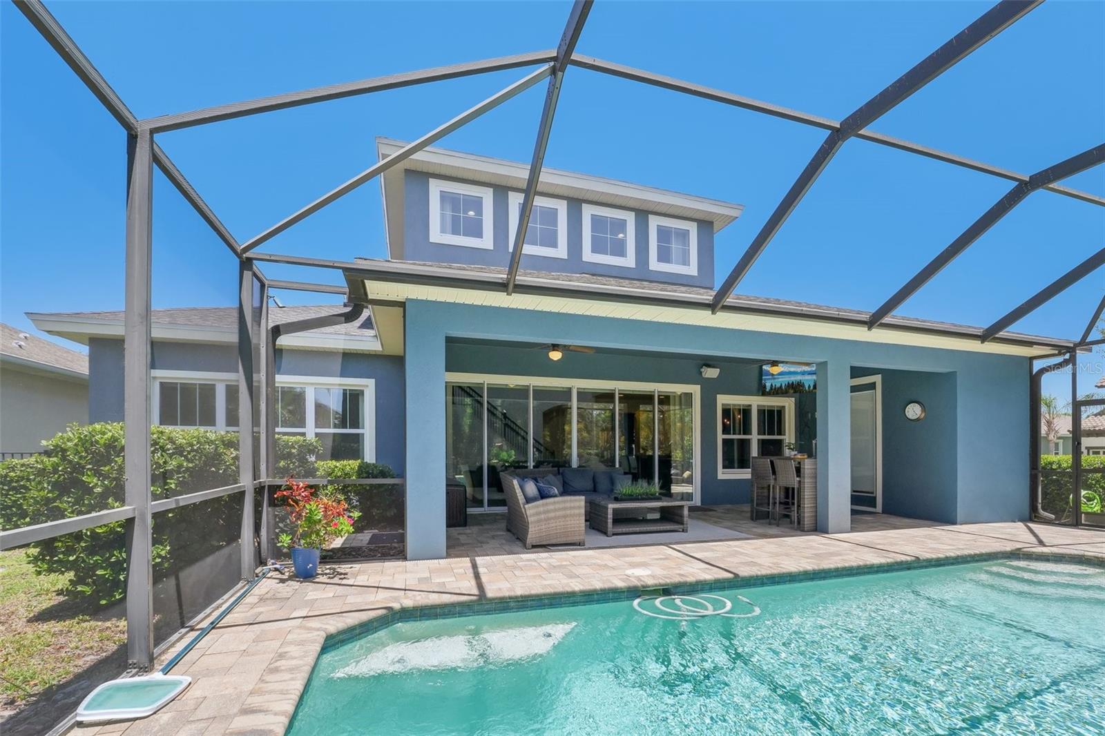 LARGE SCREENED POOL AREA