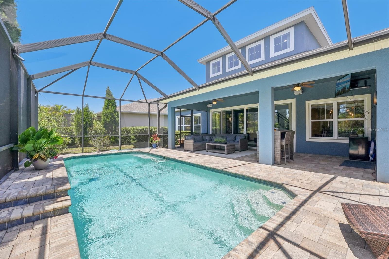 LARGE SCREENED POOL AREA