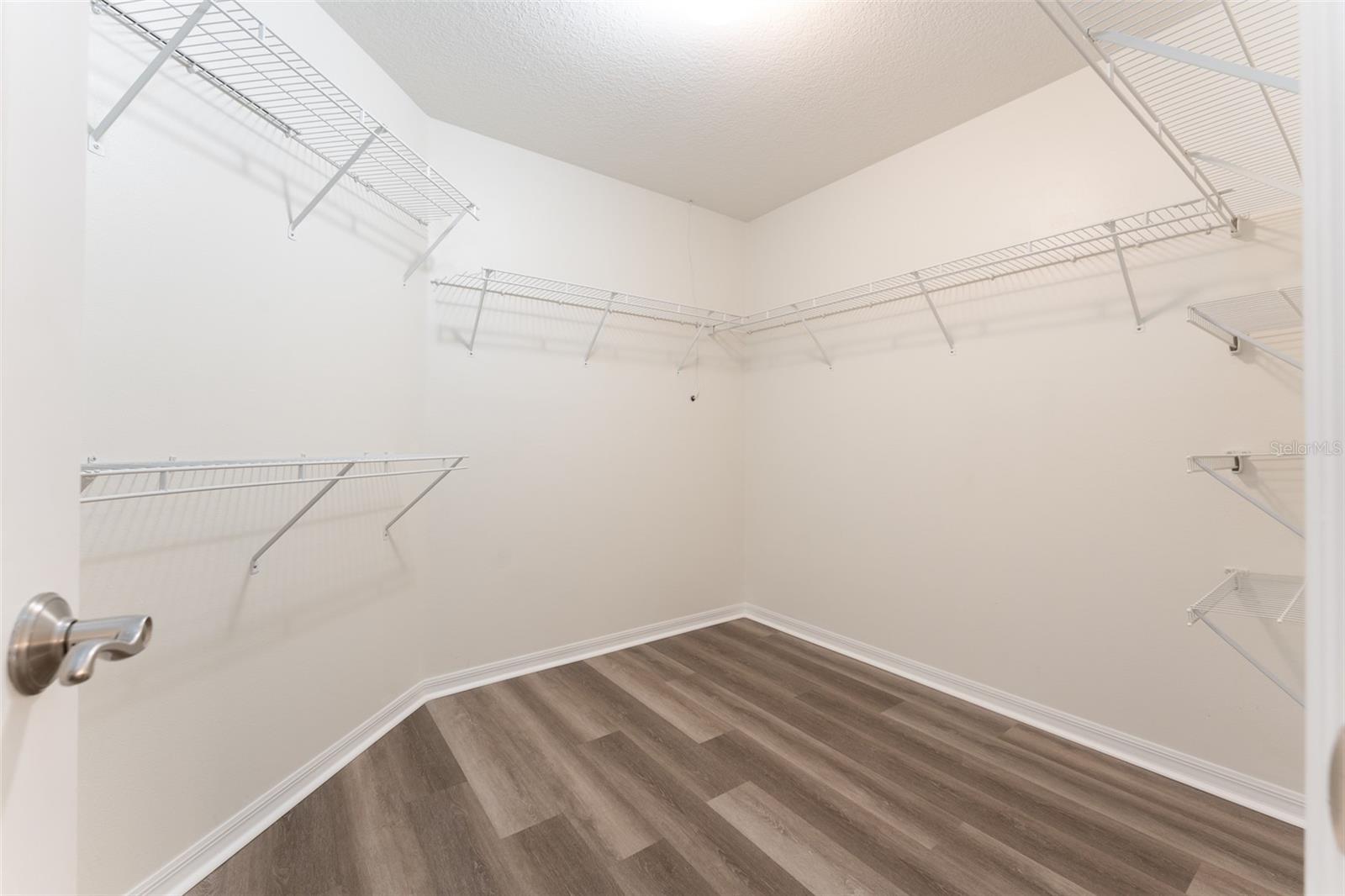walk-in closet