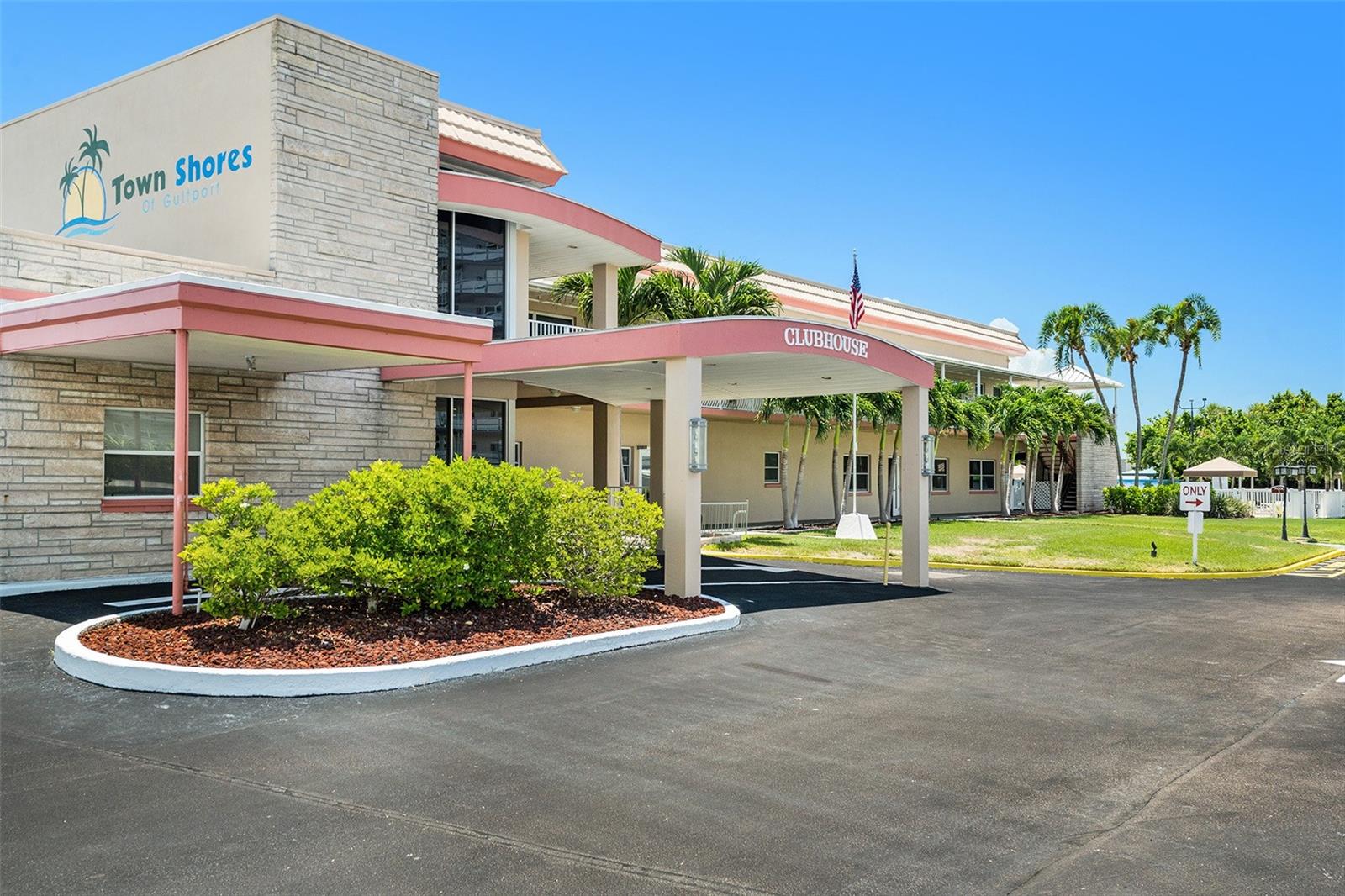Awesome Town Shores Clubhouse is close by!