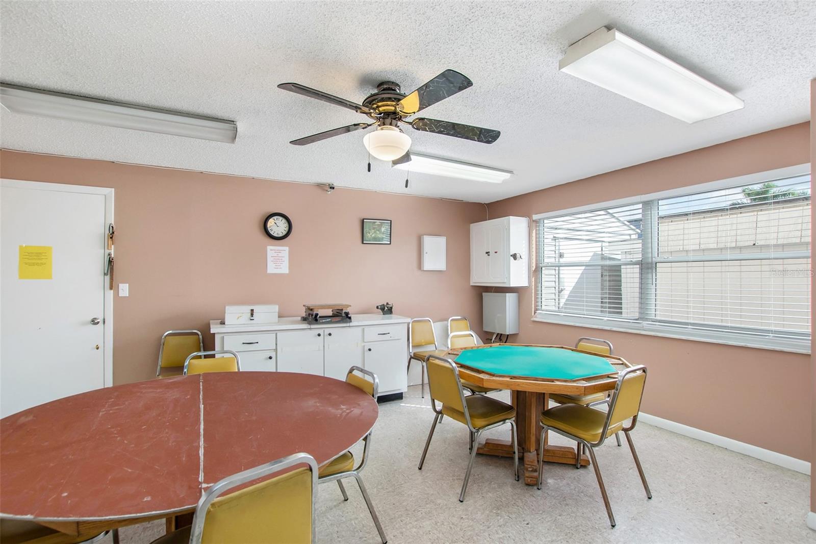 Another card room!