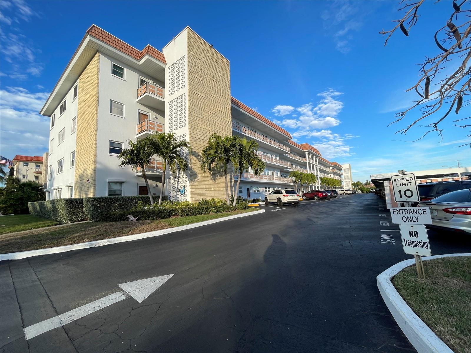 Ready for easy living? The Eton is so close to the Bocci, shuffle board and Clubhouse that you can just walk!