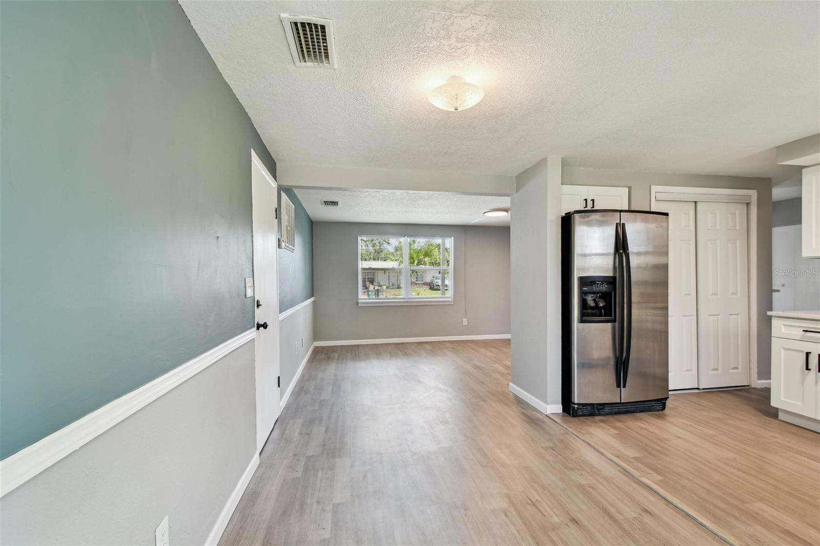 Dining Rm & kitchen