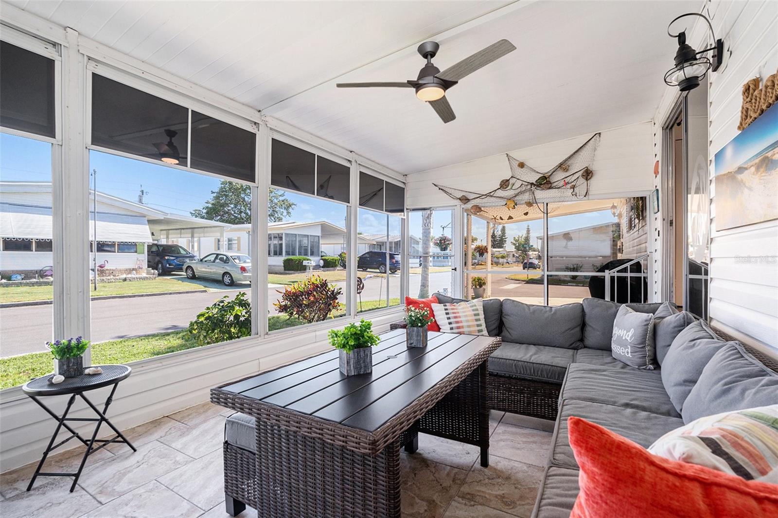 2133 Oahu Drive, Holiday FL 34691 - Lake Conley - Enclosed Lanai