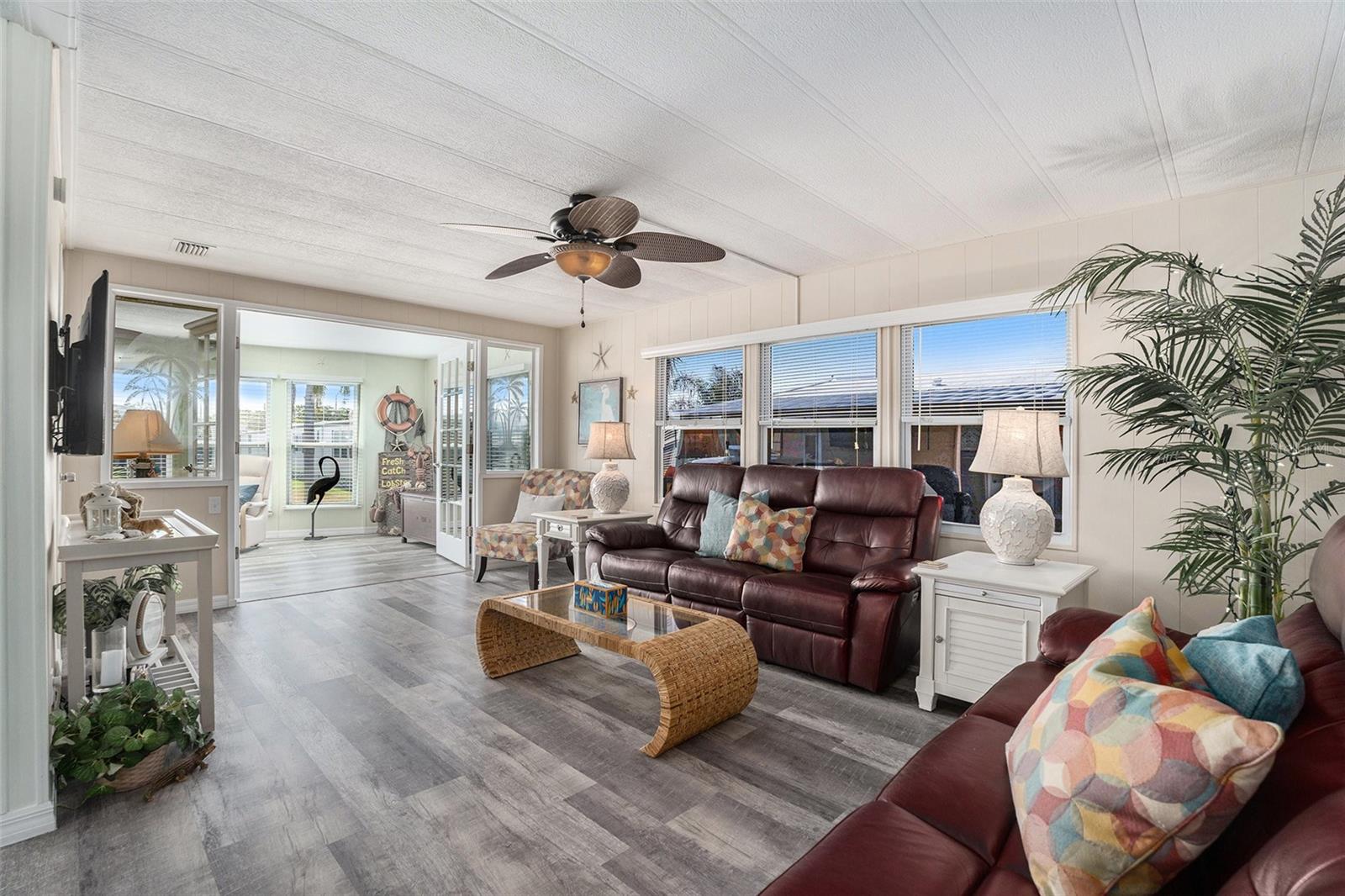 2133 Oahu Drive, Holiday FL 34691 - Lake Conley - Living Room