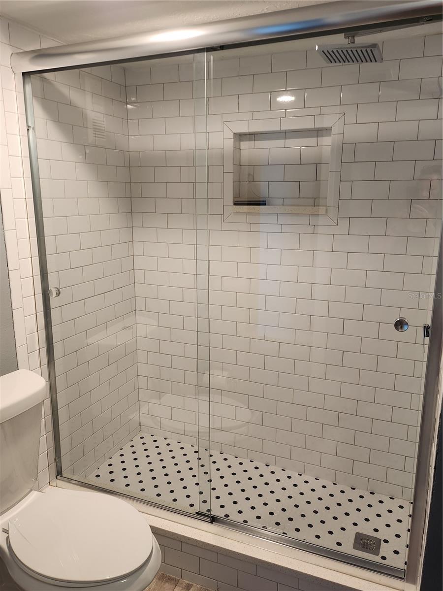 2nd Bathroom