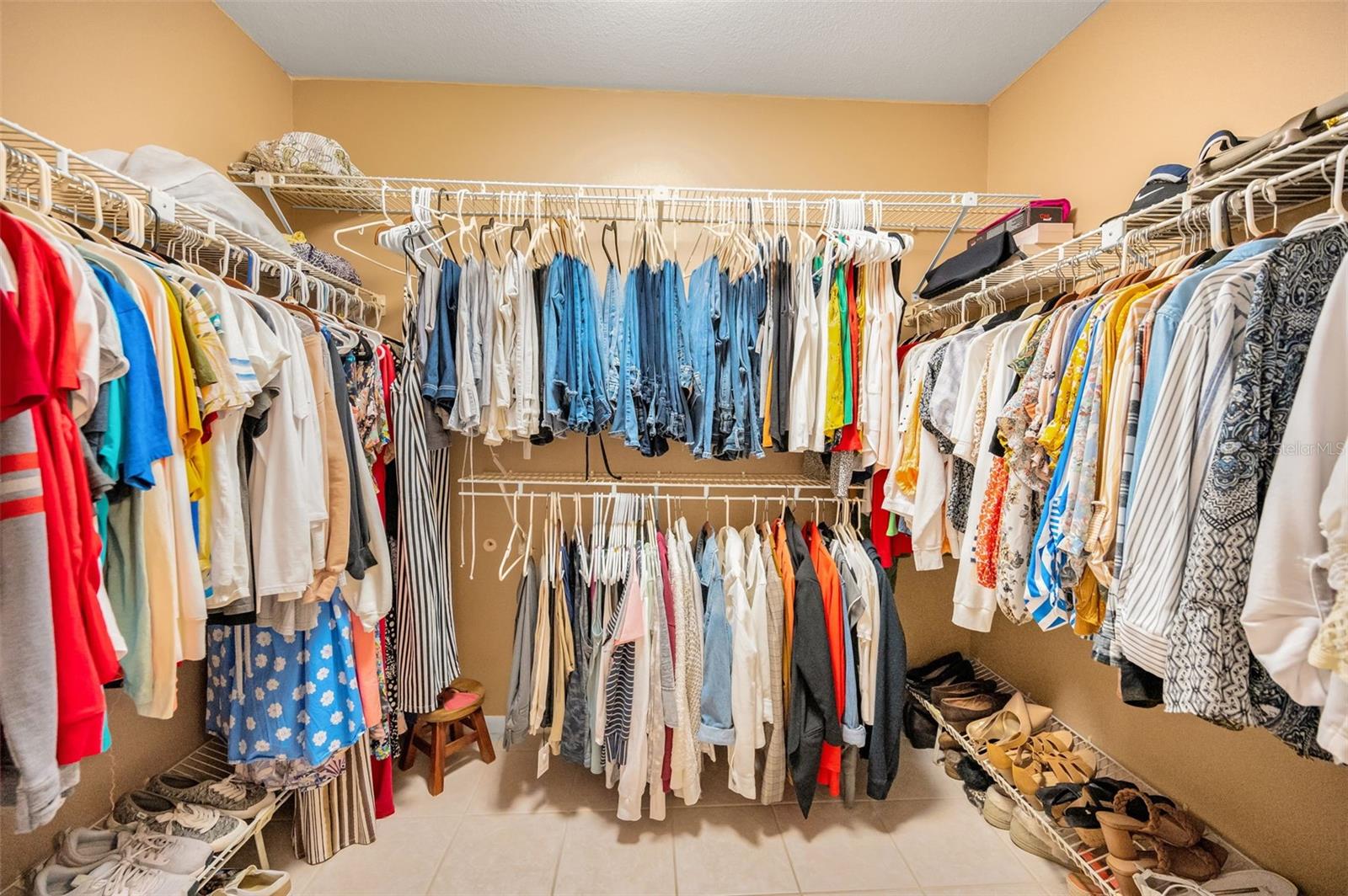 Walk-in Closet