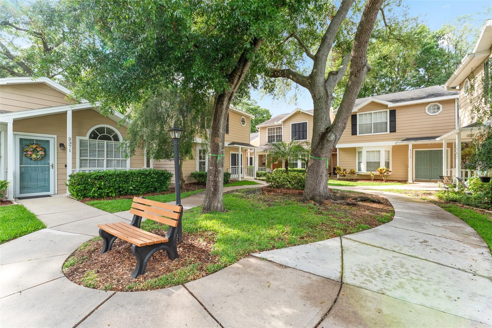 Wouldn't you love to come home to this peaceful courtyard?