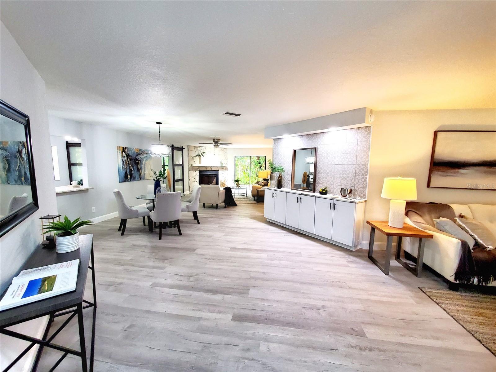 OPEN FLOOR PLAN