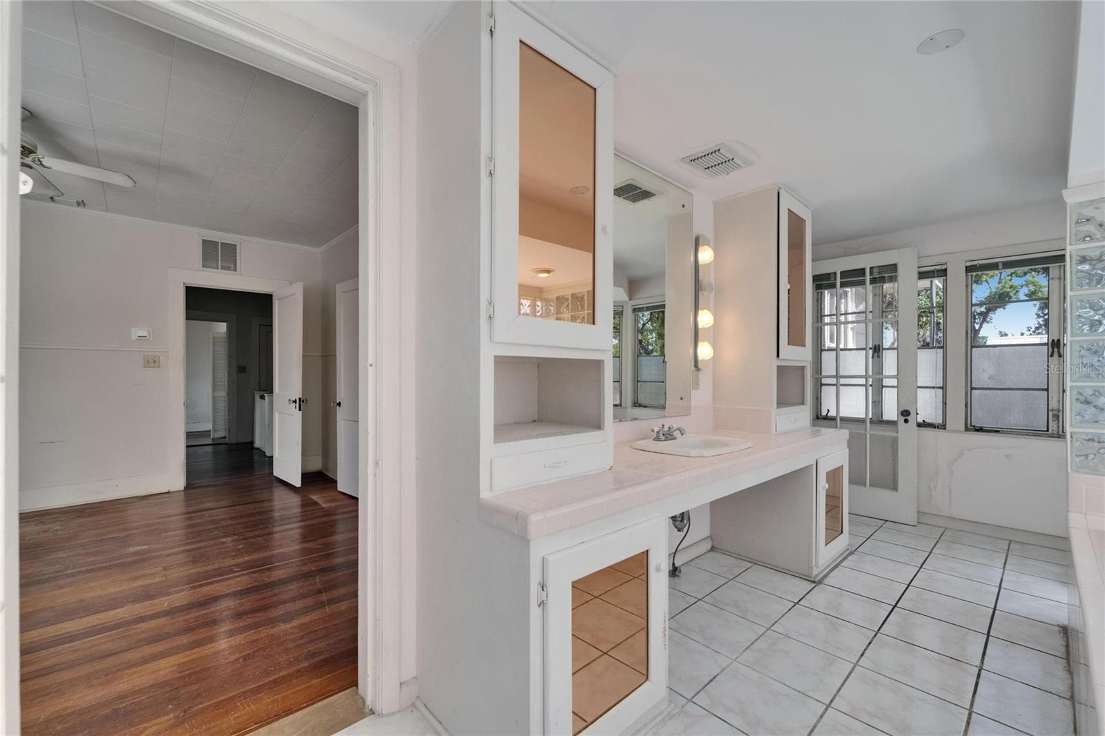 Upstairs Bath 1