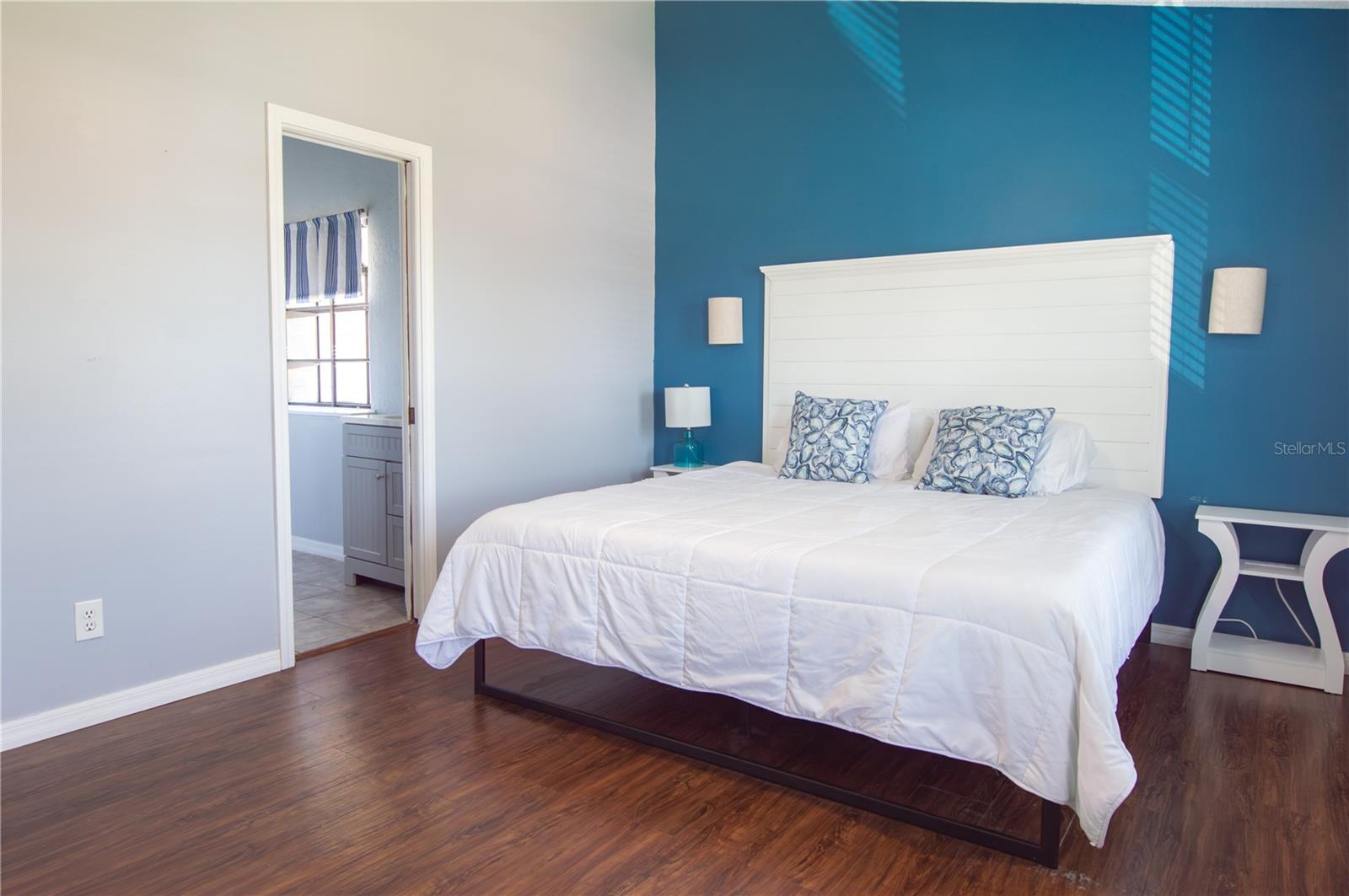 PRIMARY BDRM HAS EN SUITE BATHROOM
