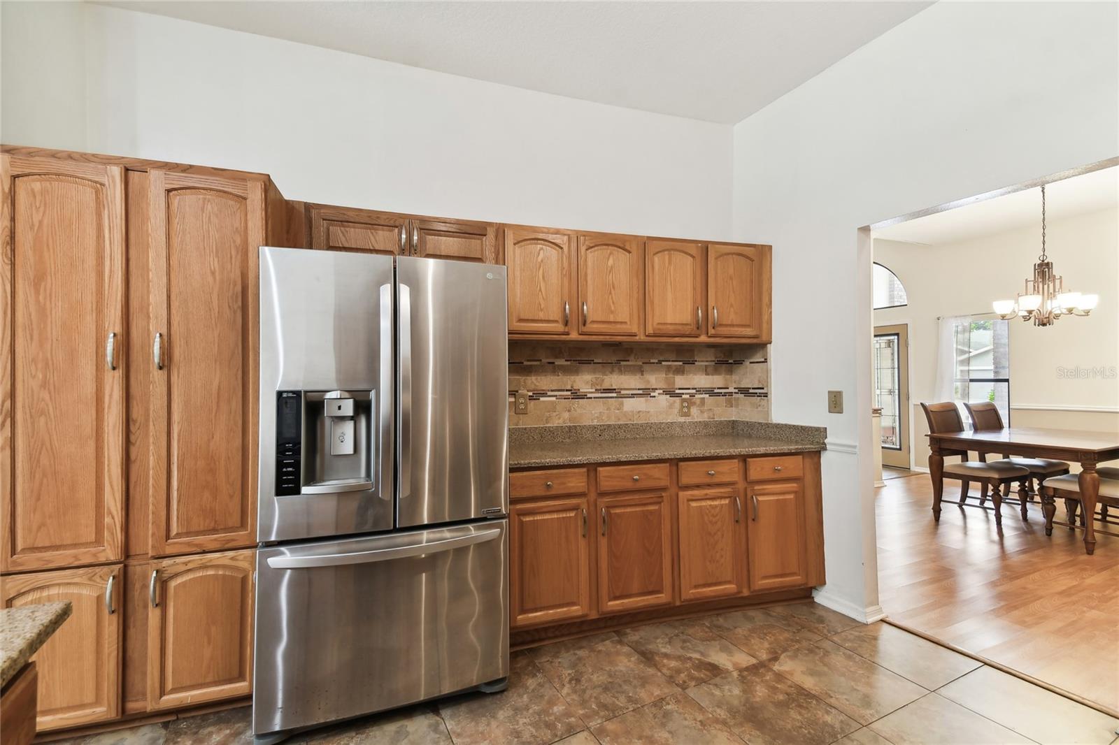 Kitchen - pantry /fridge/ prep bar