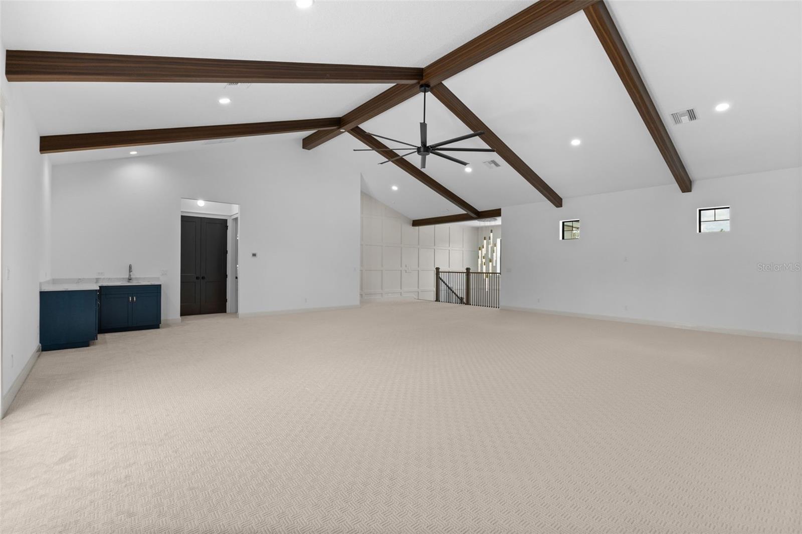 Bonus Room has Outlet for 2nd Ceiling Fan