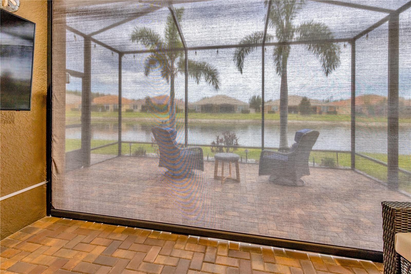 Lanai with enclosure screen