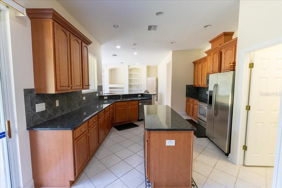 Full chef kitchen
